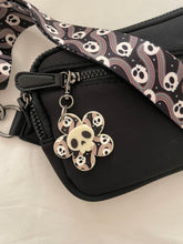 Load image into Gallery viewer, Wavy Skull Strap