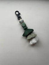 Load image into Gallery viewer, Green floral tassel